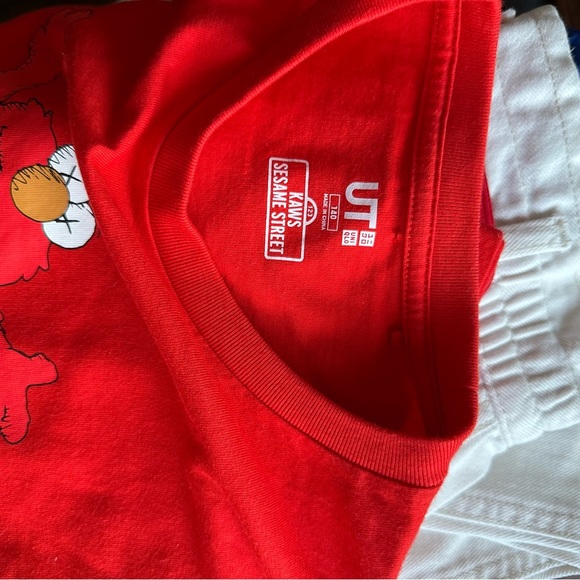 Sesame Street x kaws uniqlocanada baby tee - Picture 9 of 9